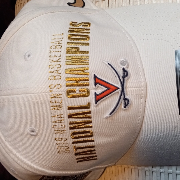 H-16 Nike Ball cap - Picture 2 of 9